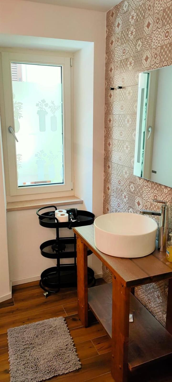 Casa Pitem Bed & Breakfast Torbole Sul Garda Cameră foto