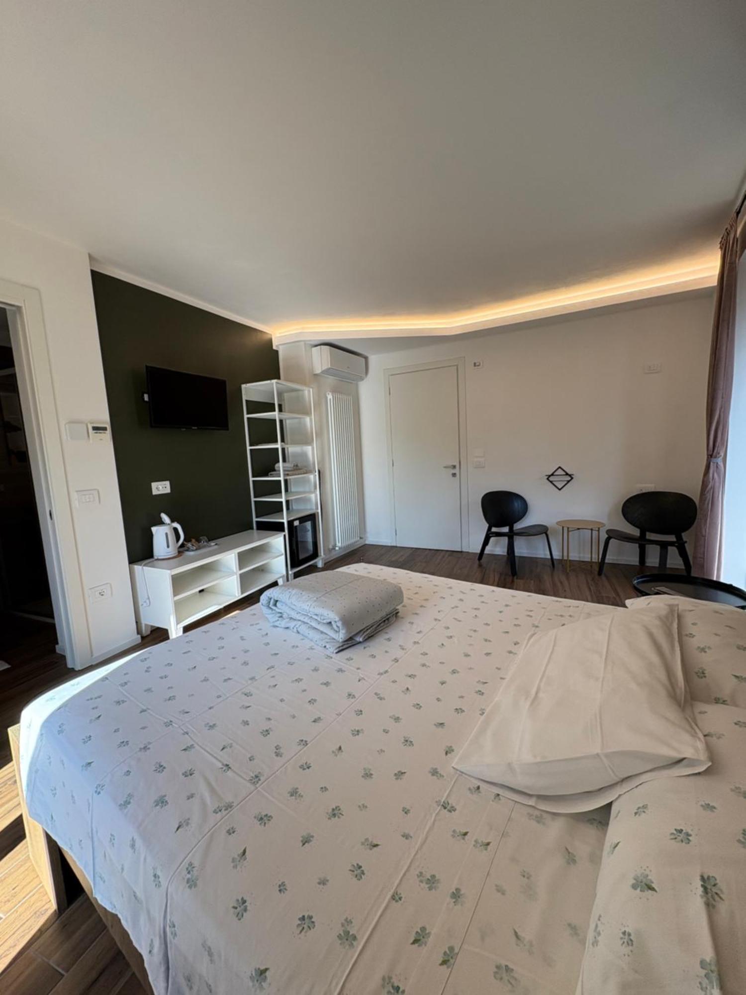 Casa Pitem Bed & Breakfast Torbole Sul Garda Cameră foto