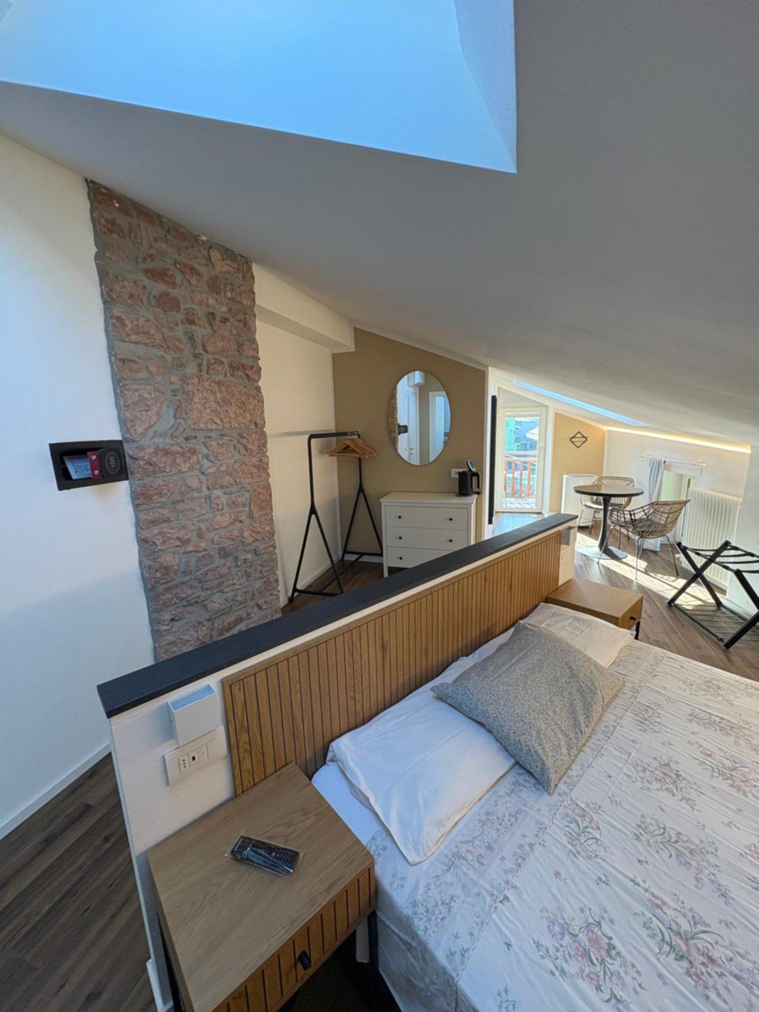 Casa Pitem Bed & Breakfast Torbole Sul Garda Cameră foto