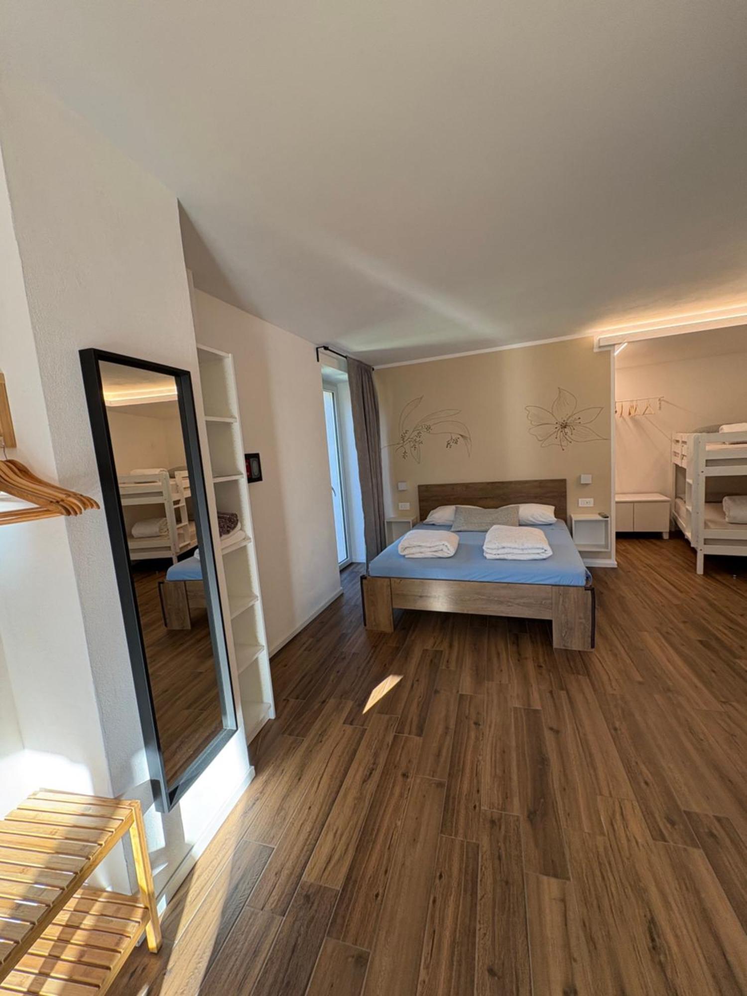 Casa Pitem Bed & Breakfast Torbole Sul Garda Cameră foto